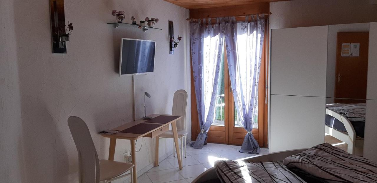Studio In Domat Ems Екстериор снимка